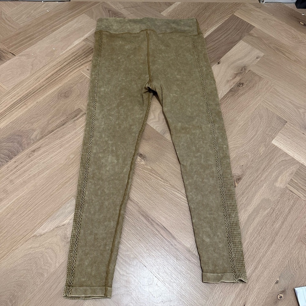 Aerie Women's Tan Knit leggings - Picture 6 of 6